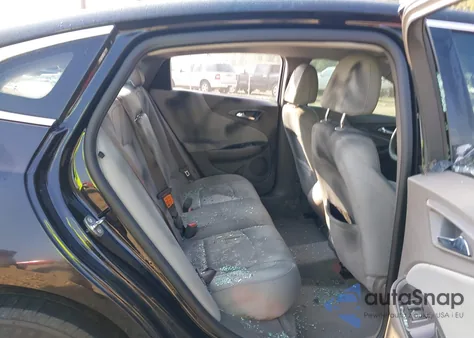 2017 Chevrolet Malibu Ls z USA, uszkodzony, nr VIN 1G1ZB5ST8HF141552